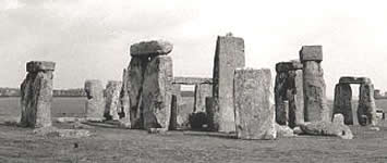 Stonehenge (c) ukstudentlife.com