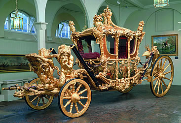 RoyalMews - Elizabeth, The Queen