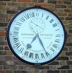 http://www.ukstudentlife.com/Travel/Tours/London/Greenwich/ShepherdGateClock.jpg